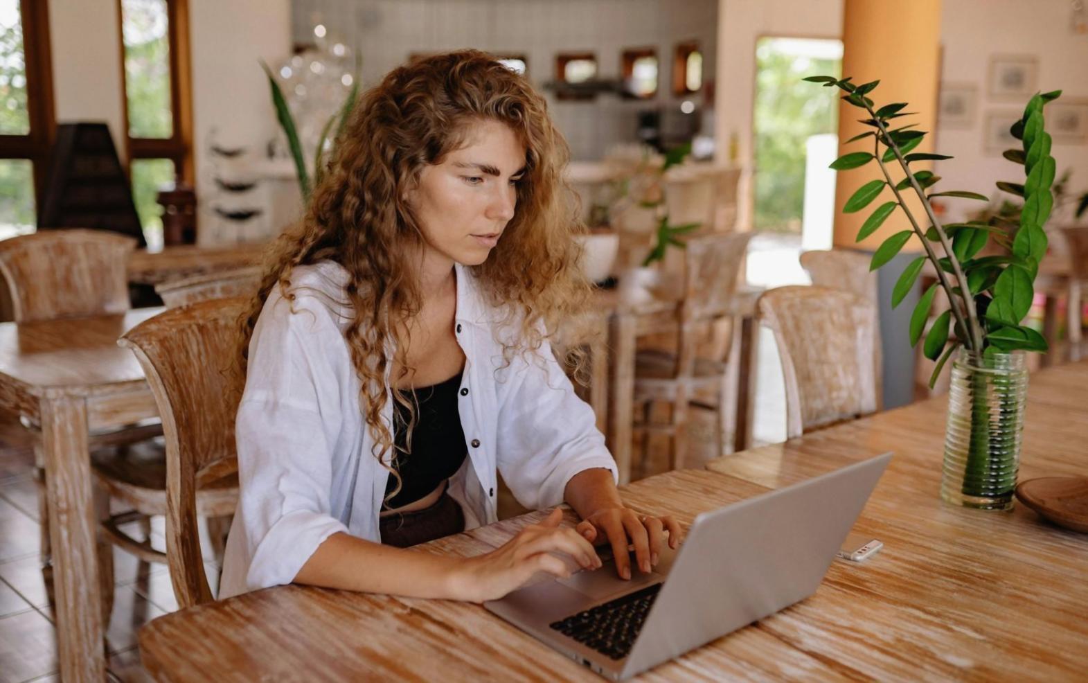 Web3 development workspace showing blockchain architecture diagrams